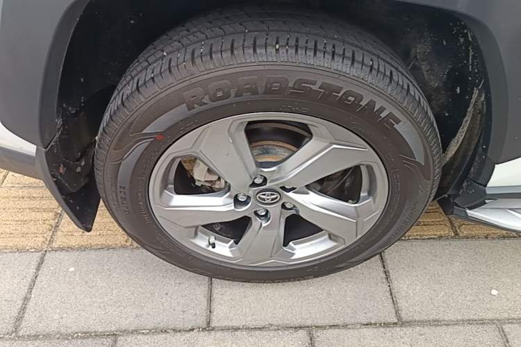 Used Toyota RAV4 2021 2.0L CVT Two-Wheel Drive Fashion PLUS Edition Right Rear Wheel Hub
