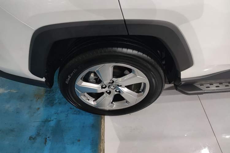 Used Toyota RAV4 2021 2.0L CVT Two-Wheel Drive Fashion PLUS Edition Right Rear Wheel Hub