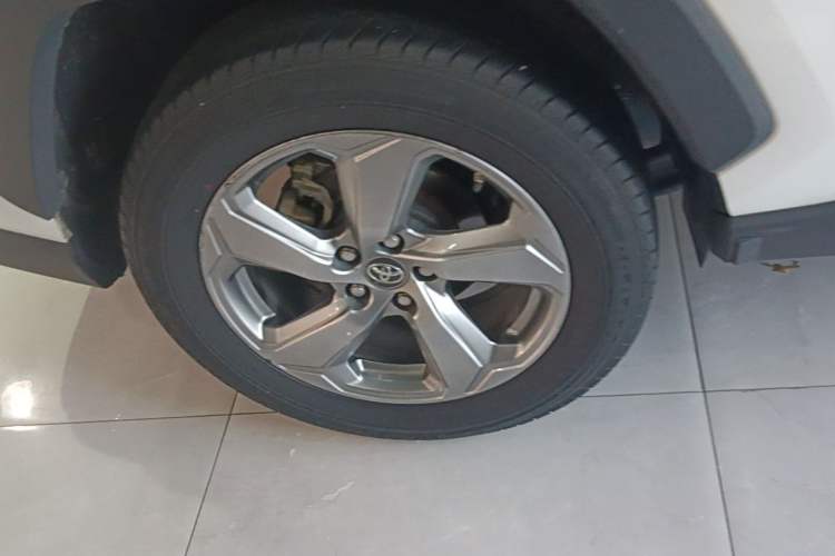 Used Toyota RAV4 2021 2.0L CVT Two-Wheel Drive Fashion PLUS Edition Right Rear Wheel Hub