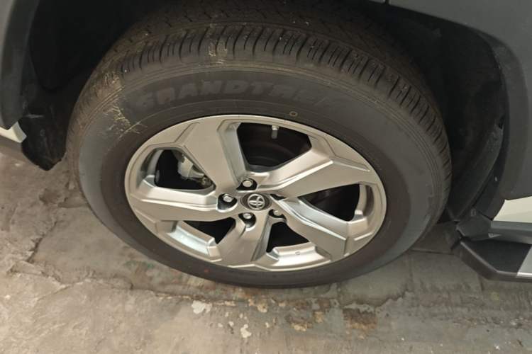 Used Toyota RAV4 2021 2.0L CVT Two-Wheel Drive Fashion PLUS Edition Right Rear Wheel Hub