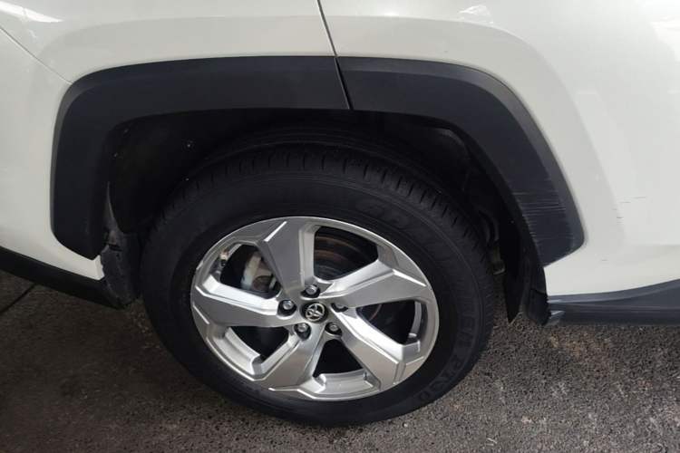 Used Toyota RAV4 2021 2.0L CVT Two-Wheel Drive Fashion PLUS Edition Right Rear Wheel Hub