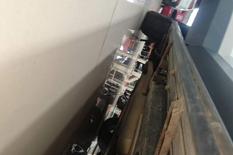 Used Toyota RAV4 2021 Dual-Engine 2.5L E-CVT Four-Wheel Drive Elite PLUS Edition Right Side Sill