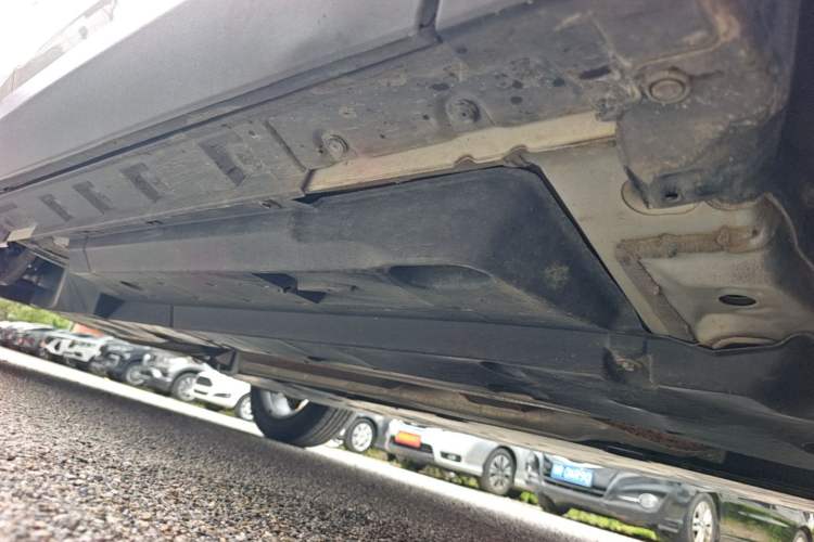 Used Toyota RAV4 2021 2.0L CVT Two-Wheel Drive Fashion Edition Right Side Sill
