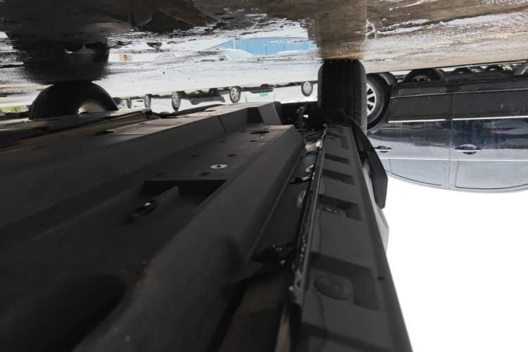 Used Toyota RAV4 2021 2.0L CVT Two-Wheel Drive Urban Edition Right Side Sill