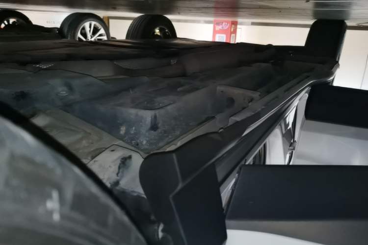 Used Toyota RAV4 2021 Revised Version Dual-Motor Hybrid 2.5L E-CVT Two-Wheel Drive Elite Edition Right Side Sill