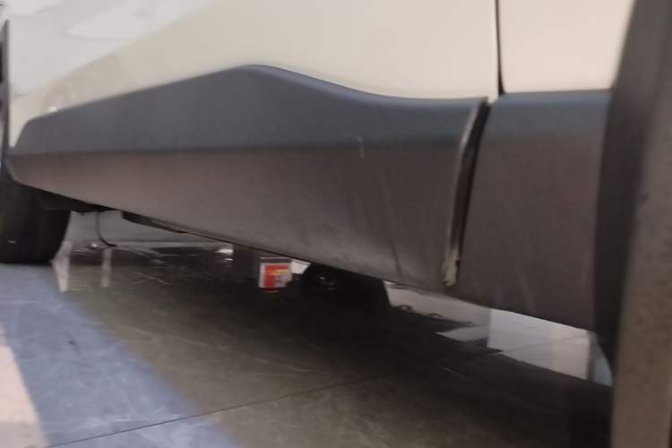 Used Toyota RAV4 2021 2.0L CVT 4x4 Style PLUS Edition Right Side Sill