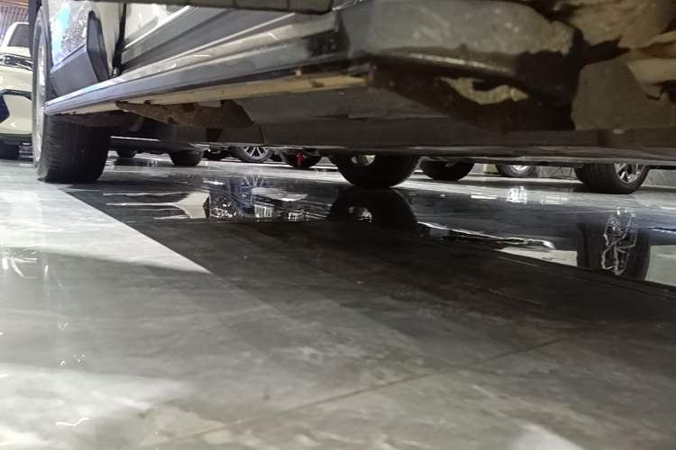 Used Toyota RAV4 2021 2.0L CVT Two-Wheel Drive Fashion PLUS Edition Right Side Sill