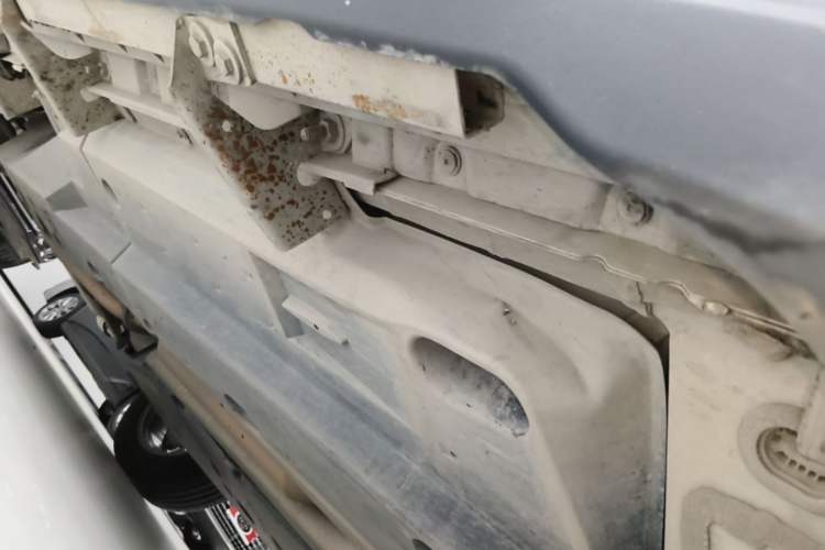 Used Toyota RAV4 2021 2.0L CVT Two-Wheel Drive Fashion PLUS Edition Right Side Sill