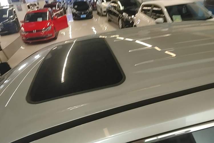 Used Toyota RAV4 2021 2.0L CVT Two-Wheel Drive Fashion PLUS Edition Roof