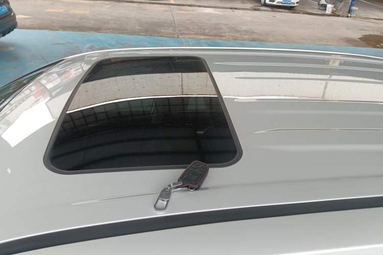 Used Toyota RAV4 2021 2.0L CVT Two-Wheel Drive Fashion PLUS Edition Roof