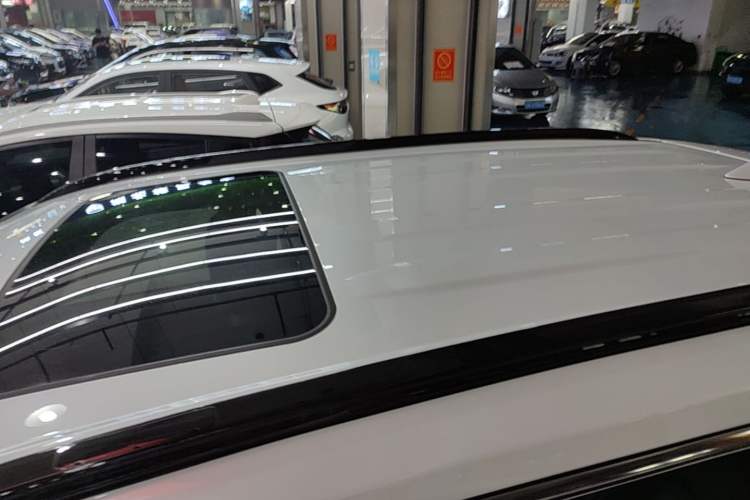 Used Toyota RAV4 2021 2.0L CVT Two-Wheel Drive Fashion PLUS Edition Roof