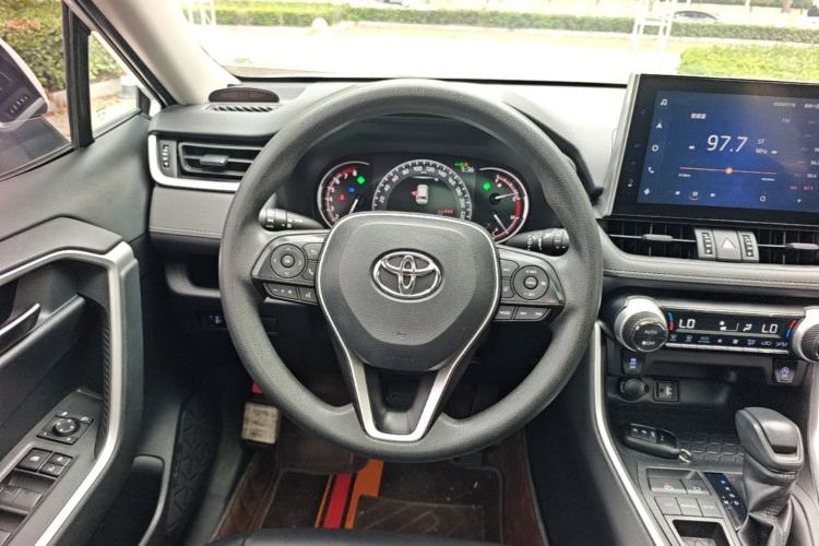 Used Toyota RAV4 2021 2.0L CVT Two-Wheel Drive Fashion Edition Steering Wheel