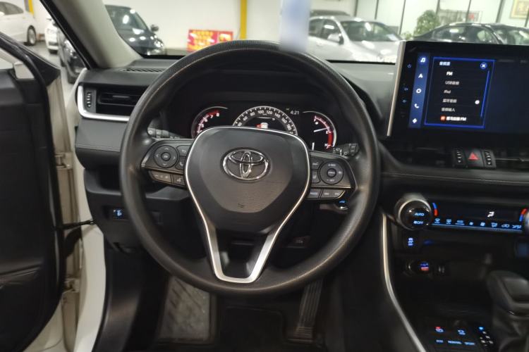 Used Toyota RAV4 2021 2.0L CVT Two-Wheel Drive Fashion Edition Steering Wheel