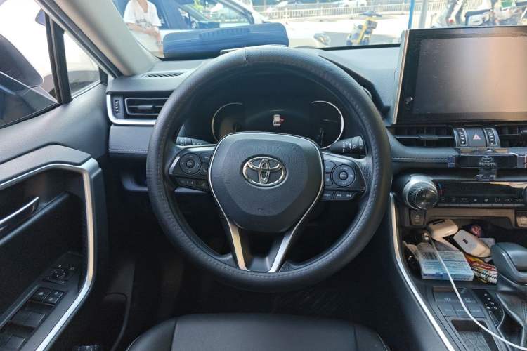 Used Toyota RAV4 2021 2.0L CVT Two-Wheel Drive Fashion Edition Steering Wheel