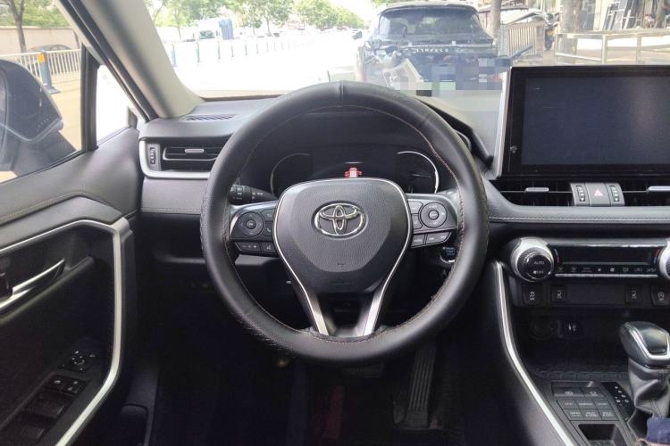 Used Toyota RAV4 2021 2.0L CVT 4x4 Style PLUS Edition Steering Wheel