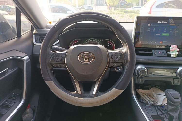 Used Toyota RAV4 2021 2.0L CVT Two-Wheel Drive Fashion Edition Steering Wheel
