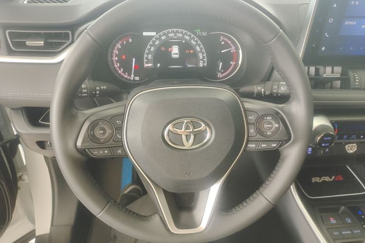 Used Toyota RAV4 2021 2.0L CVT Two-Wheel Drive Fashion PLUS Edition Steering Wheel
