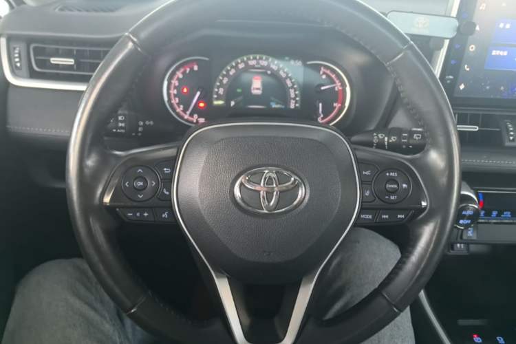 Used Toyota RAV4 2021 2.0L CVT Two-Wheel Drive Fashion PLUS Edition Steering Wheel