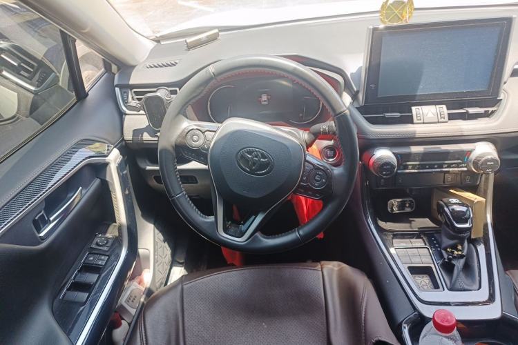 Used Toyota RAV4 2021 2.0L CVT 4x4 Style PLUS Edition Steering Wheel