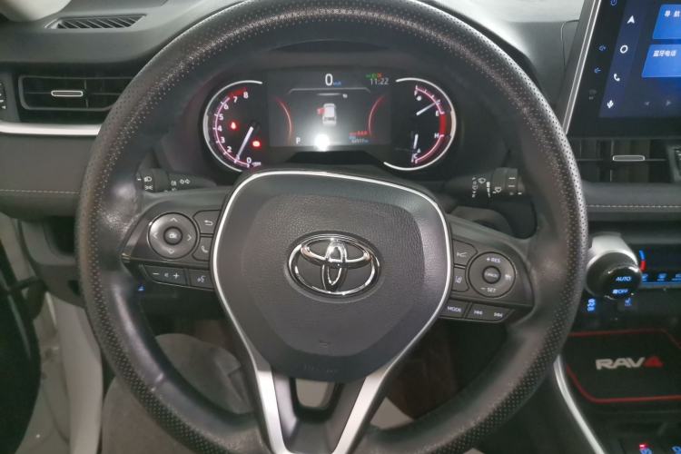 Used Toyota RAV4 2021 2.0L CVT 4x4 Style PLUS Edition Steering Wheel