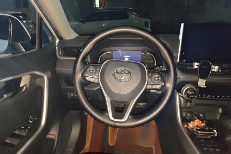 Used Toyota RAV4 2021 2.0L CVT 4x4 Trend Edition Steering Wheel