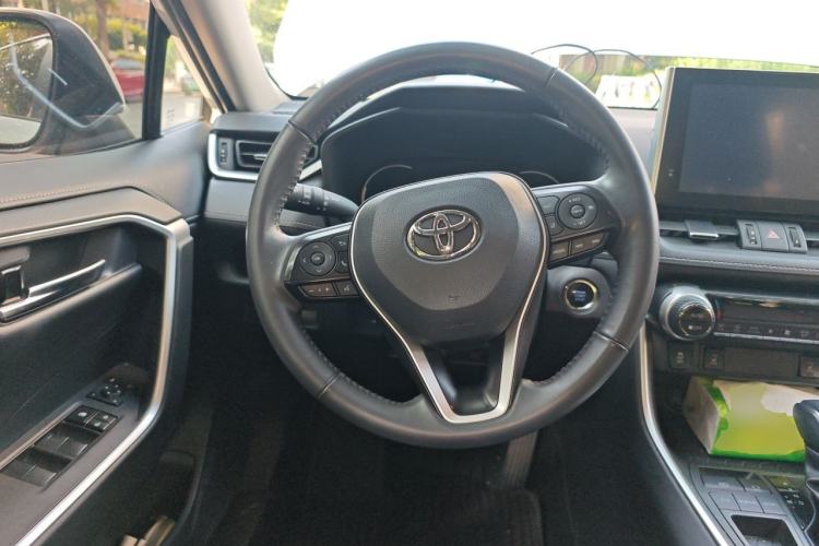 Used Toyota RAV4 2021 2.0L CVT Two-Wheel Drive Fashion Edition Steering Wheel