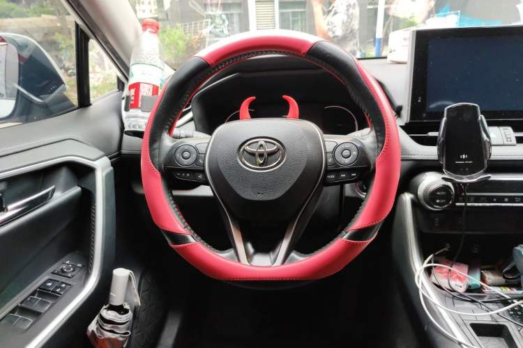 Used Toyota RAV4 2021 2.0L CVT Two-Wheel Drive Prestige Edition Steering Wheel