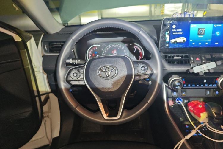 Used Toyota RAV4 2021 2.0L CVT 4x4 Style PLUS Edition Steering Wheel