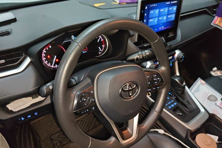 Used Toyota RAV4 2021 2.0L CVT 4x4 Style PLUS Edition Steering Wheel