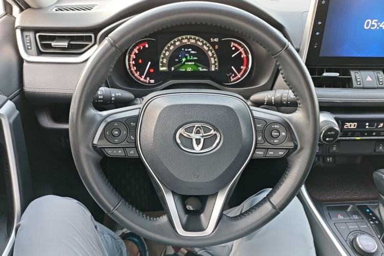 Used Toyota RAV4 2021 2.0L CVT Four-Wheel Drive Premium Edition Steering Wheel