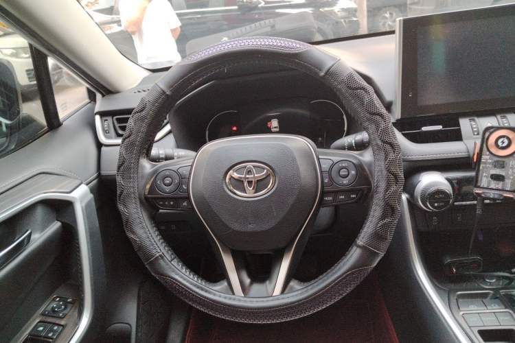 Used Toyota RAV4 2021 2.0L CVT Two-Wheel Drive Fashion PLUS Edition Steering Wheel