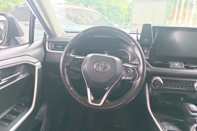 Used Toyota RAV4 2021 2.0L CVT Two-Wheel Drive Fashion Edition Steering Wheel