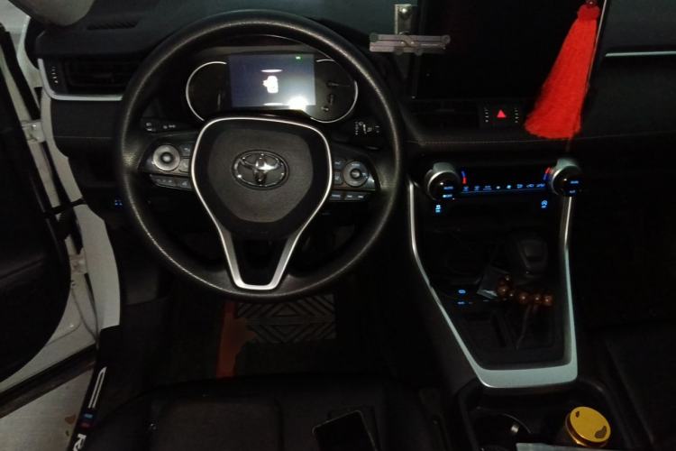 Used Toyota RAV4 2021 2.0L CVT Two-Wheel Drive Fashion Edition Steering Wheel