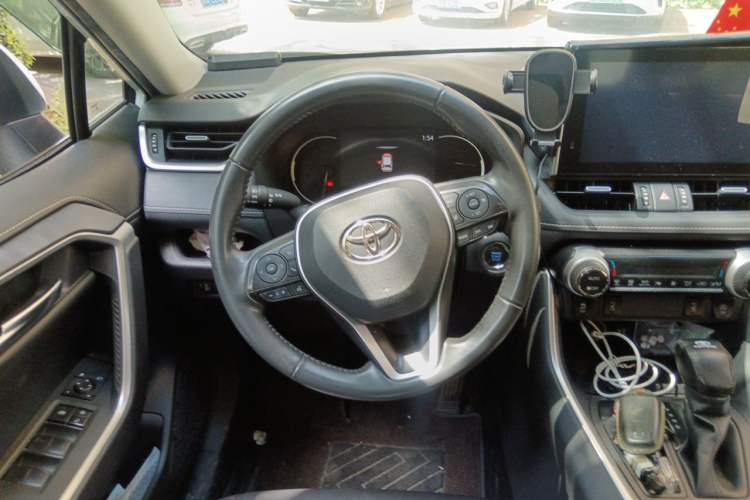 Used Toyota RAV4 2021 2.0L CVT Two-Wheel Drive Fashion PLUS Edition Steering Wheel
