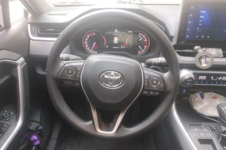 Used Toyota RAV4 2021 2.0L CVT Two-Wheel Drive Fashion Edition Steering Wheel