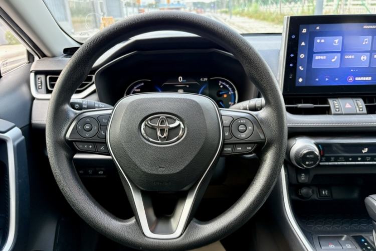 Used Toyota RAV4 2021 Revised Version Dual-Motor Hybrid 2.5L E-CVT Two-Wheel Drive Elite Edition Steering Wheel