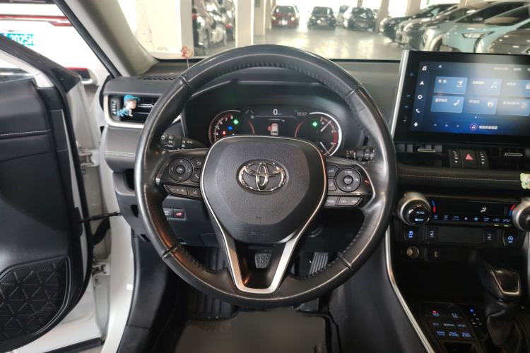 Used Toyota RAV4 2021 2.0L CVT 4x4 Style PLUS Edition Steering Wheel