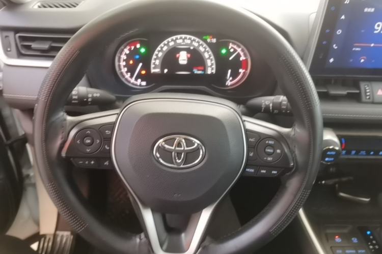 Used Toyota RAV4 2021 2.0L CVT 4x4 Trend Edition Steering Wheel