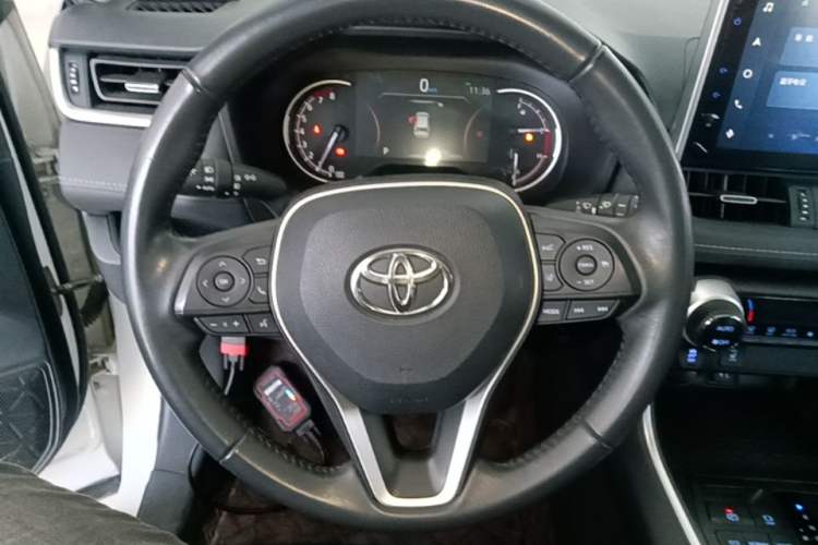 Used Toyota RAV4 2021 2.0L CVT Two-Wheel Drive Fashion PLUS Edition Steering Wheel