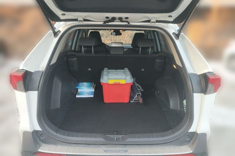 Used Toyota RAV4 2021 2.0L CVT 4x4 Style PLUS Edition Trunk