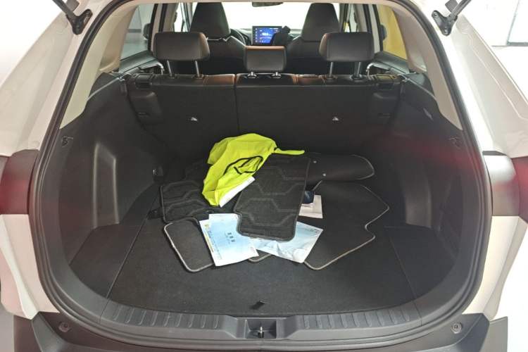 Used Toyota RAV4 2021 2.0L CVT Two-Wheel Drive Fashion PLUS Edition Trunk