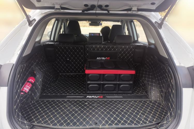 Used Toyota RAV4 2021 2.0L CVT 4x4 Style PLUS Edition Trunk
