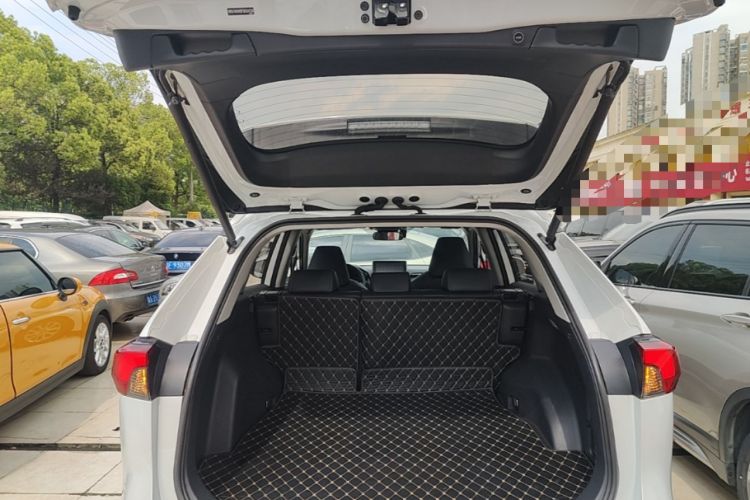 Used Toyota RAV4 2021 2.0L CVT Two-Wheel Drive Fashion PLUS Edition Trunk