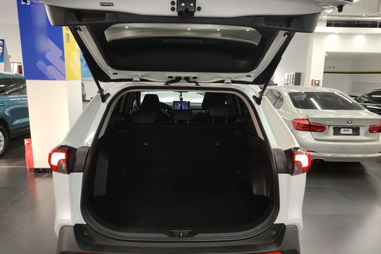 Used Toyota RAV4 2021 2.0L CVT Two-Wheel Drive Fashion PLUS Edition Trunk