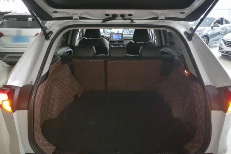 Used Toyota RAV4 2021 2.0L CVT 4x4 Style PLUS Edition Trunk