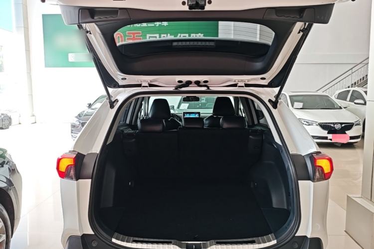 Used Toyota RAV4 2021 2.0L CVT Two-Wheel Drive Urban Edition Trunk