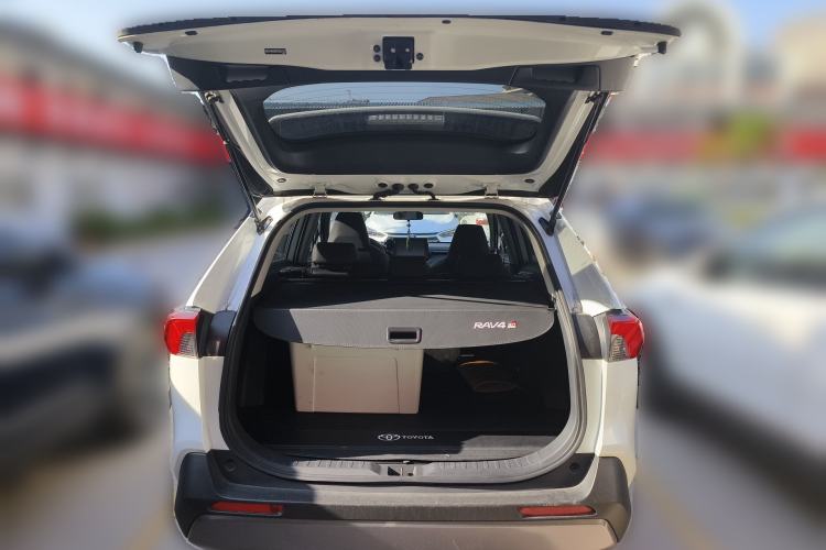 Used Toyota RAV4 2021 2.0L CVT Two-Wheel Drive Fashion PLUS Edition Trunk