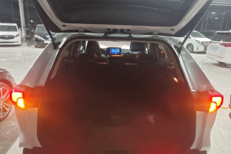 Used Toyota RAV4 2021 2.0L CVT Two-Wheel Drive Fashion Edition Trunk