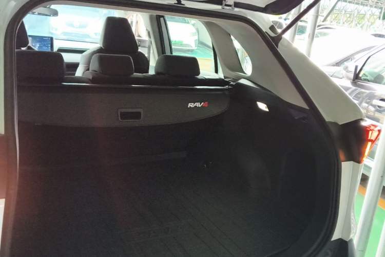 Used Toyota RAV4 2021 2.0L CVT Two-Wheel Drive Urban Edition Trunk