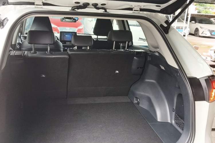 Used Toyota RAV4 2021 2.0L CVT Two-Wheel Drive Fashion PLUS Edition Trunk
